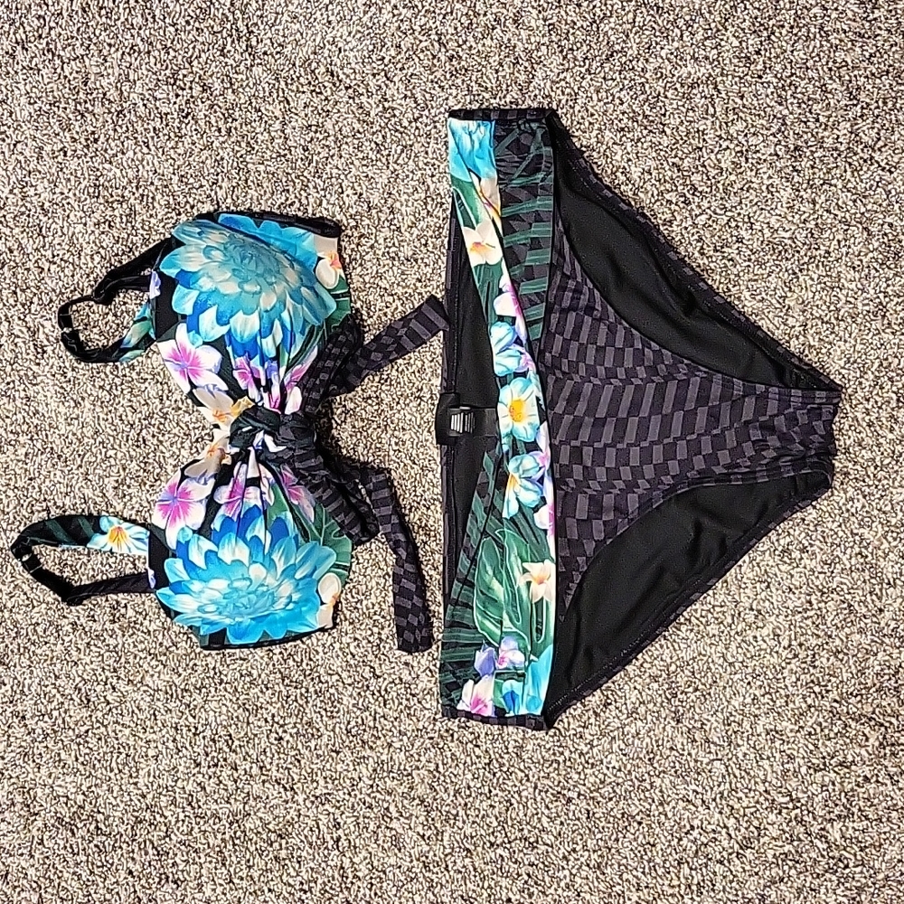 Coco Reef 2-Pc Swimsuit